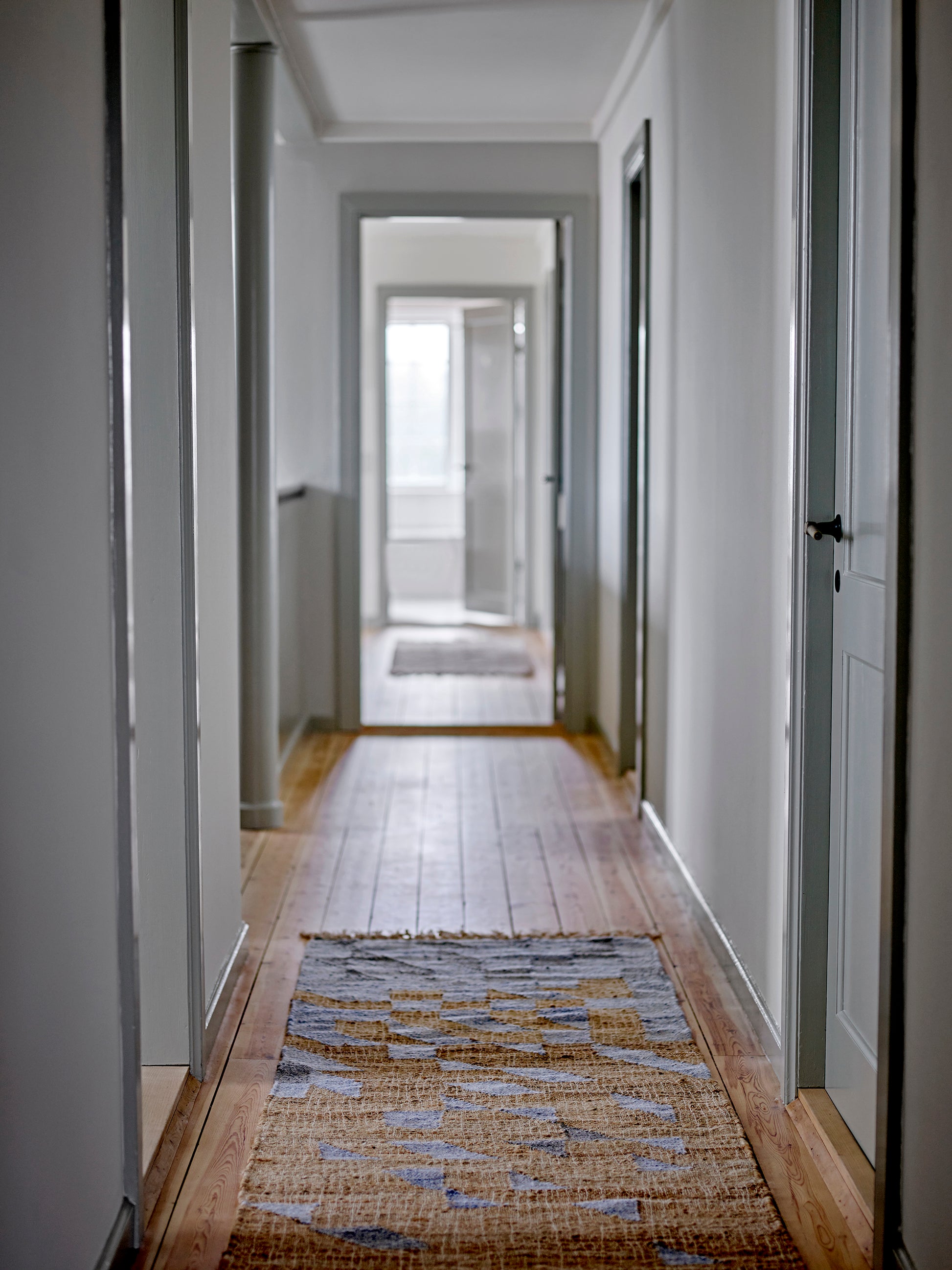 Vikka Rug, Blue, Jute