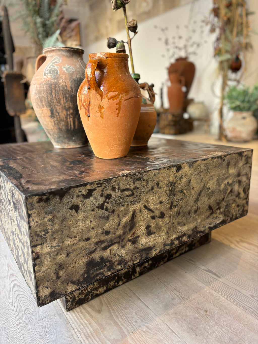 Kaffebord af genanvendt jern